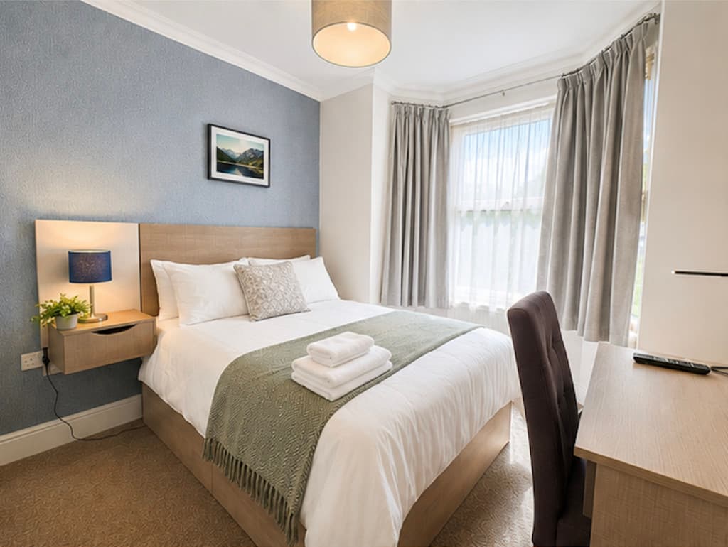 Waverley Road, Reading - Photo 1