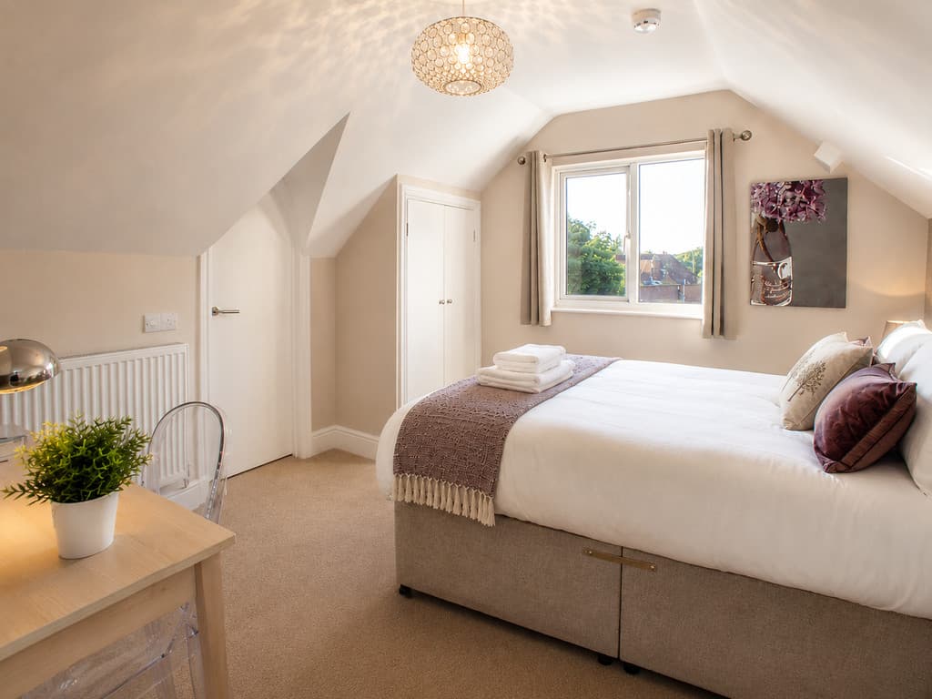 Waverley Road, Reading - Photo 1